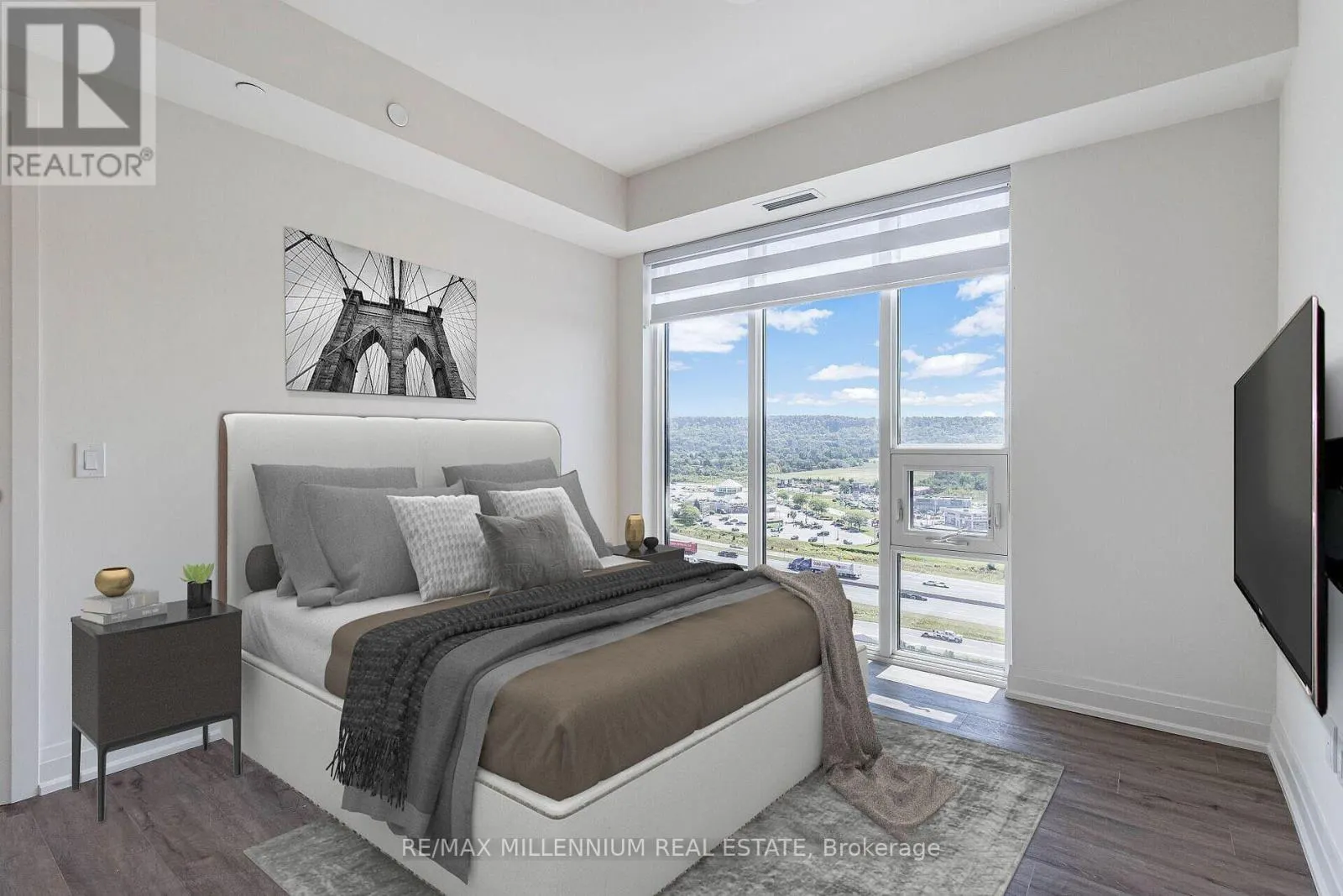1011 - 385 WINSTON ROAD