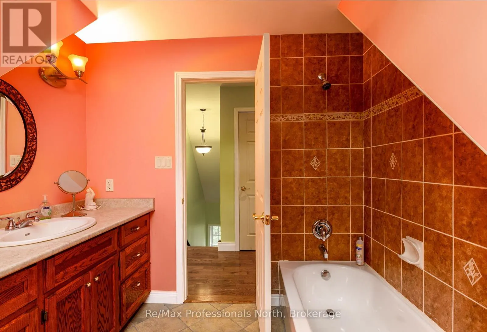 1003 HERON LANE