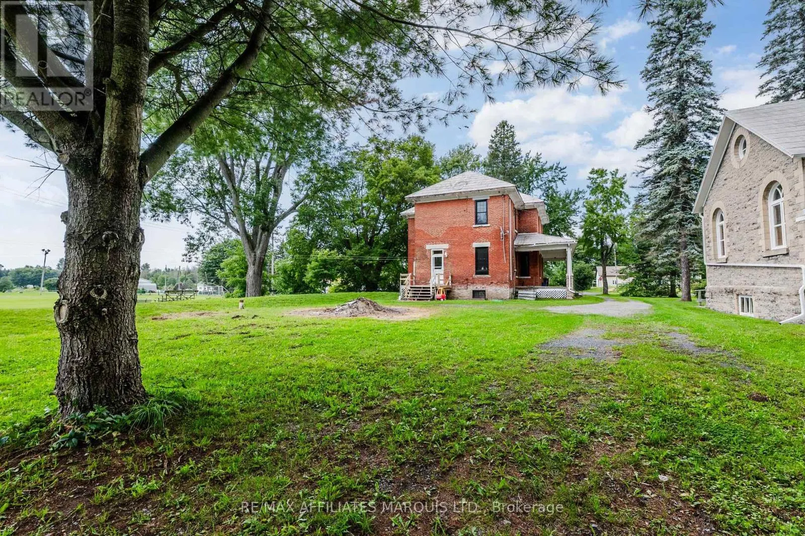 19084 KENYON CONCESSION RD 5 ROAD