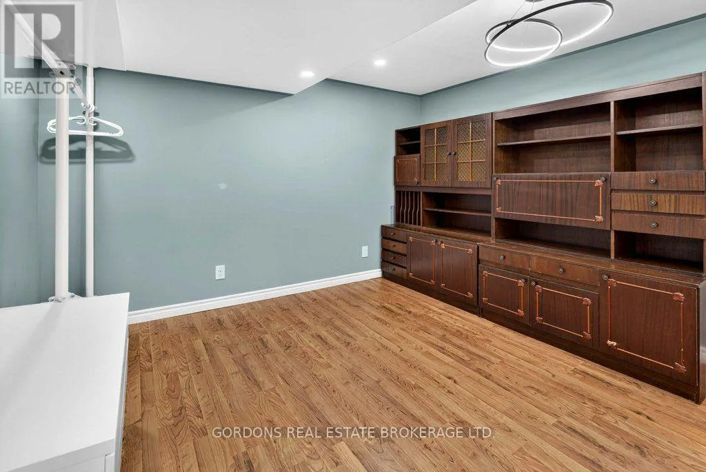 436 BRIDGE STREET W