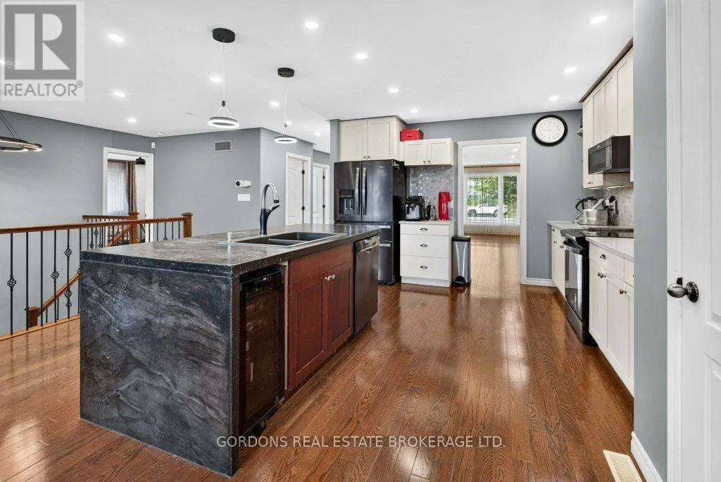 436 BRIDGE STREET W