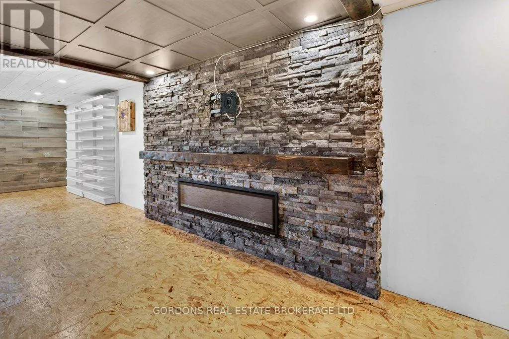 436 BRIDGE STREET W
