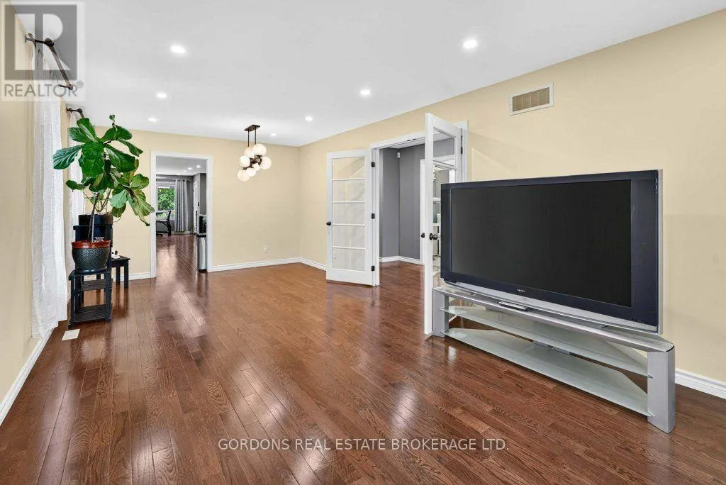 436 BRIDGE STREET W