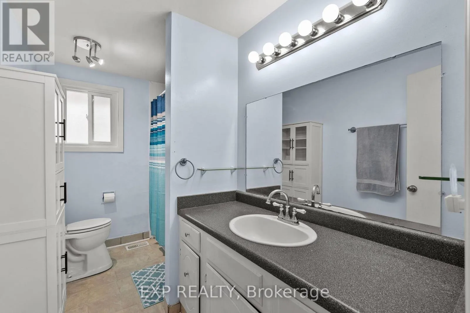 7 - 4230 MEADOWVALE DRIVE #7