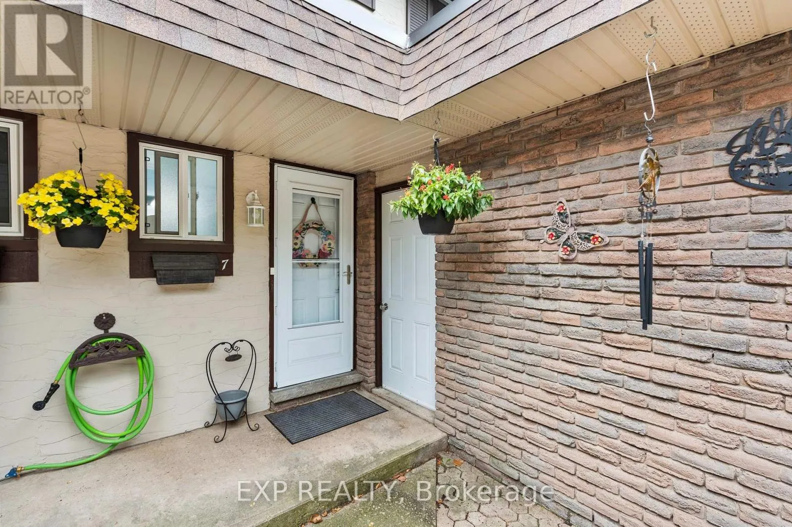 7 - 4230 MEADOWVALE DRIVE #7