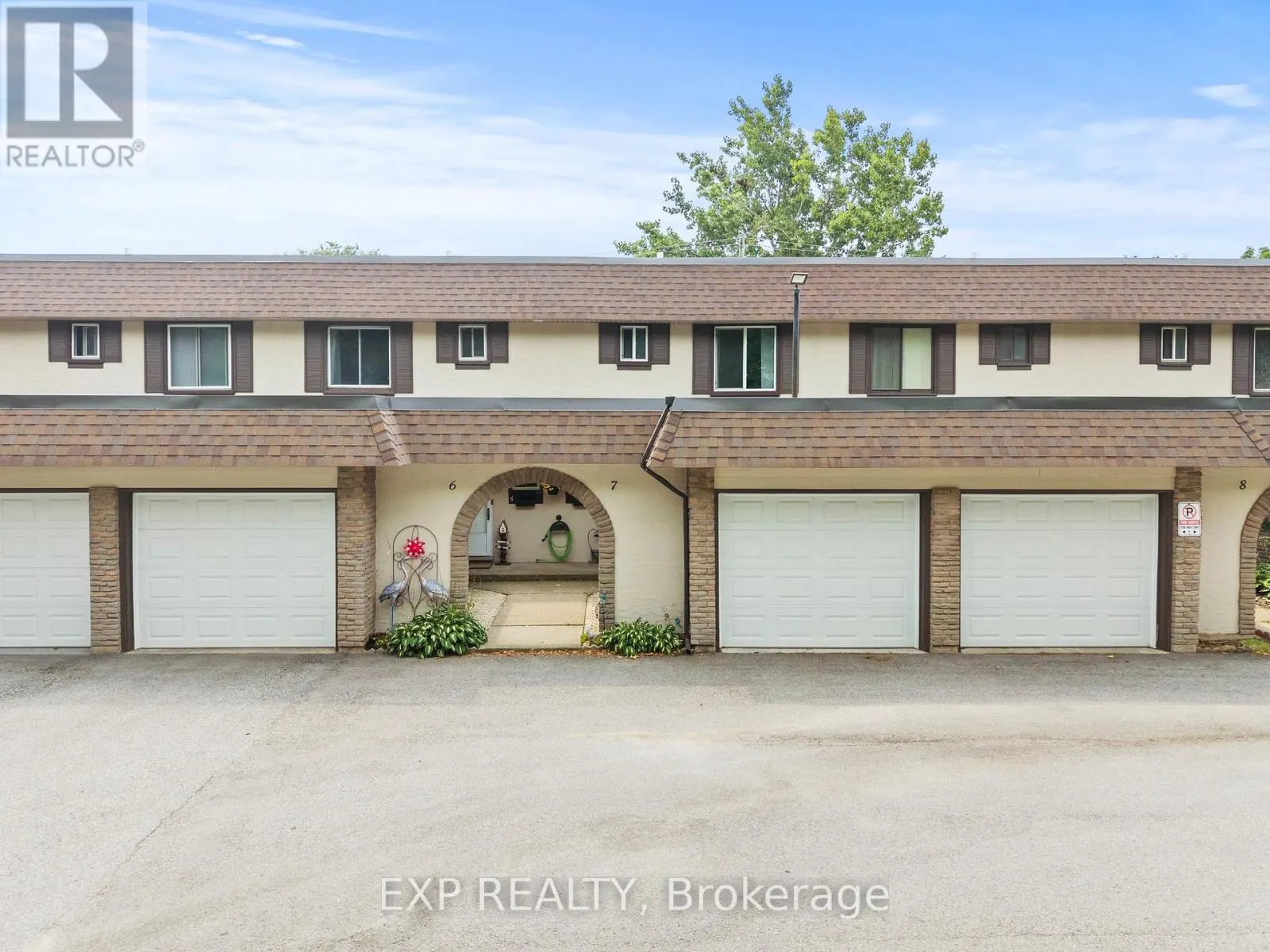 7 - 4230 MEADOWVALE DRIVE #7