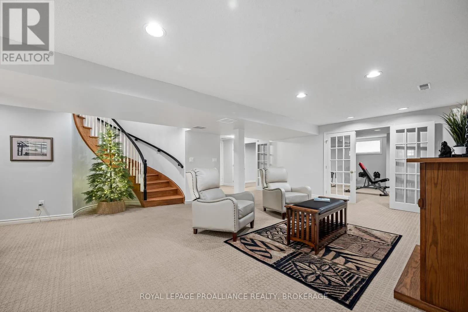 26 KENWOODS CIRCLE