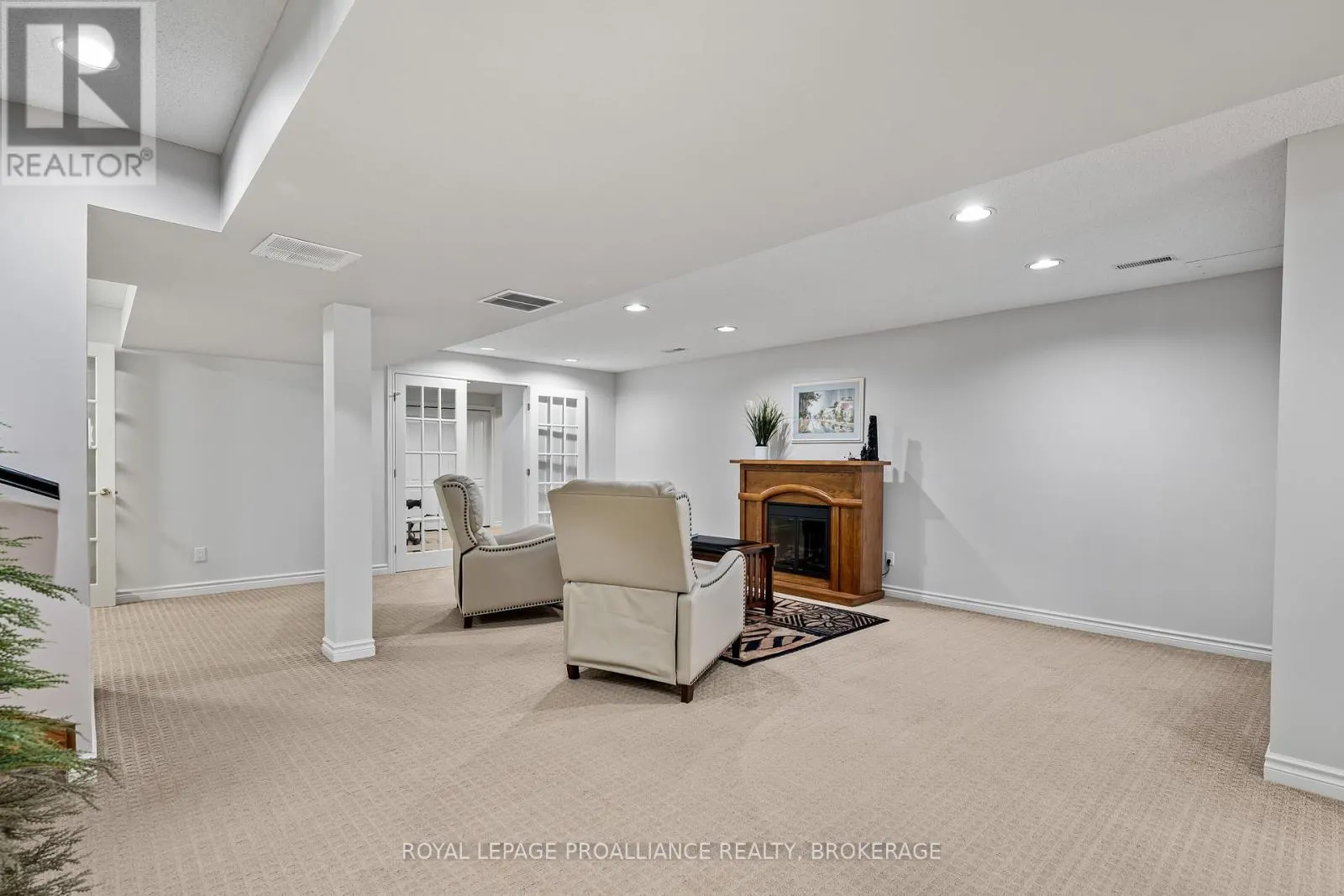26 KENWOODS CIRCLE