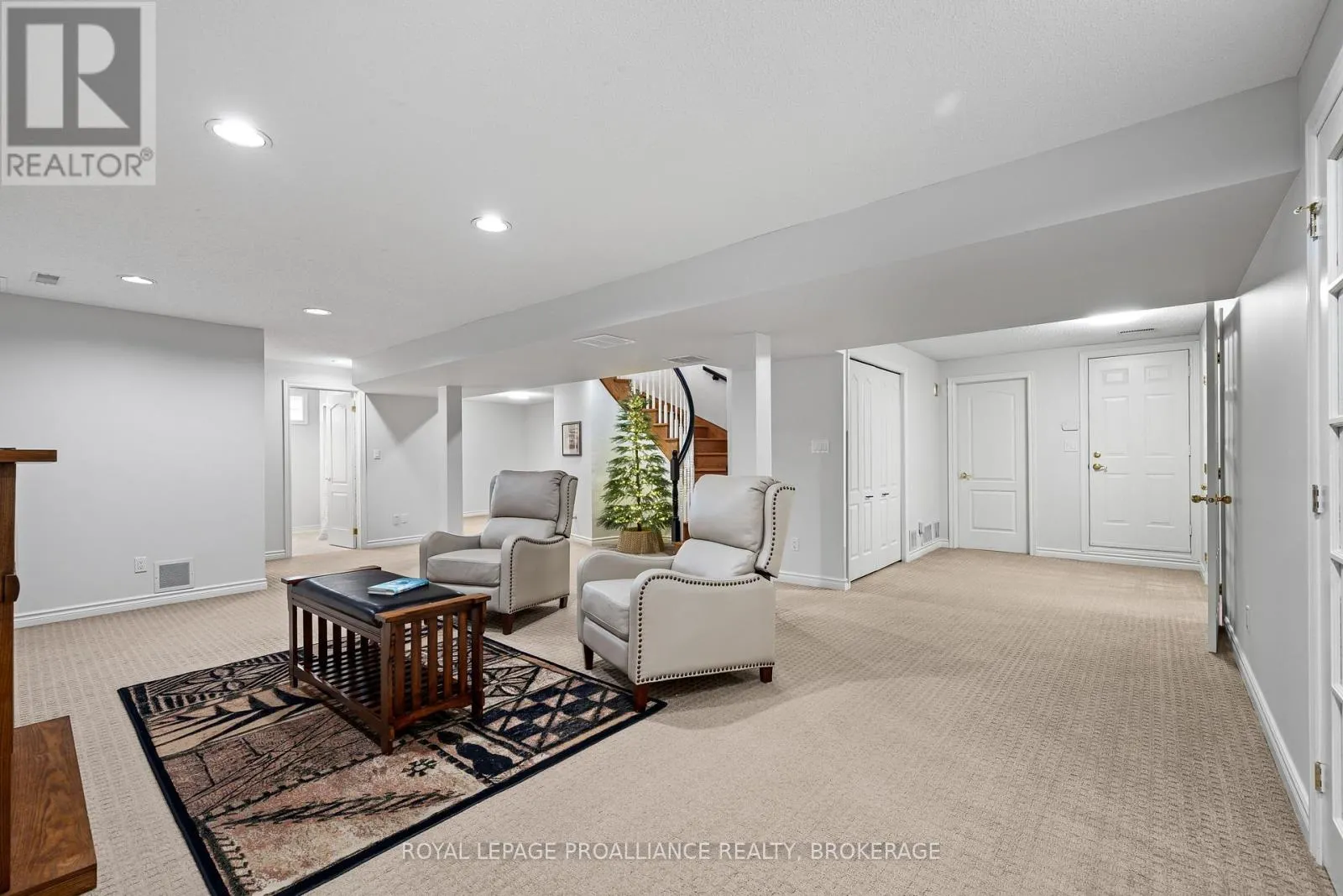 26 KENWOODS CIRCLE