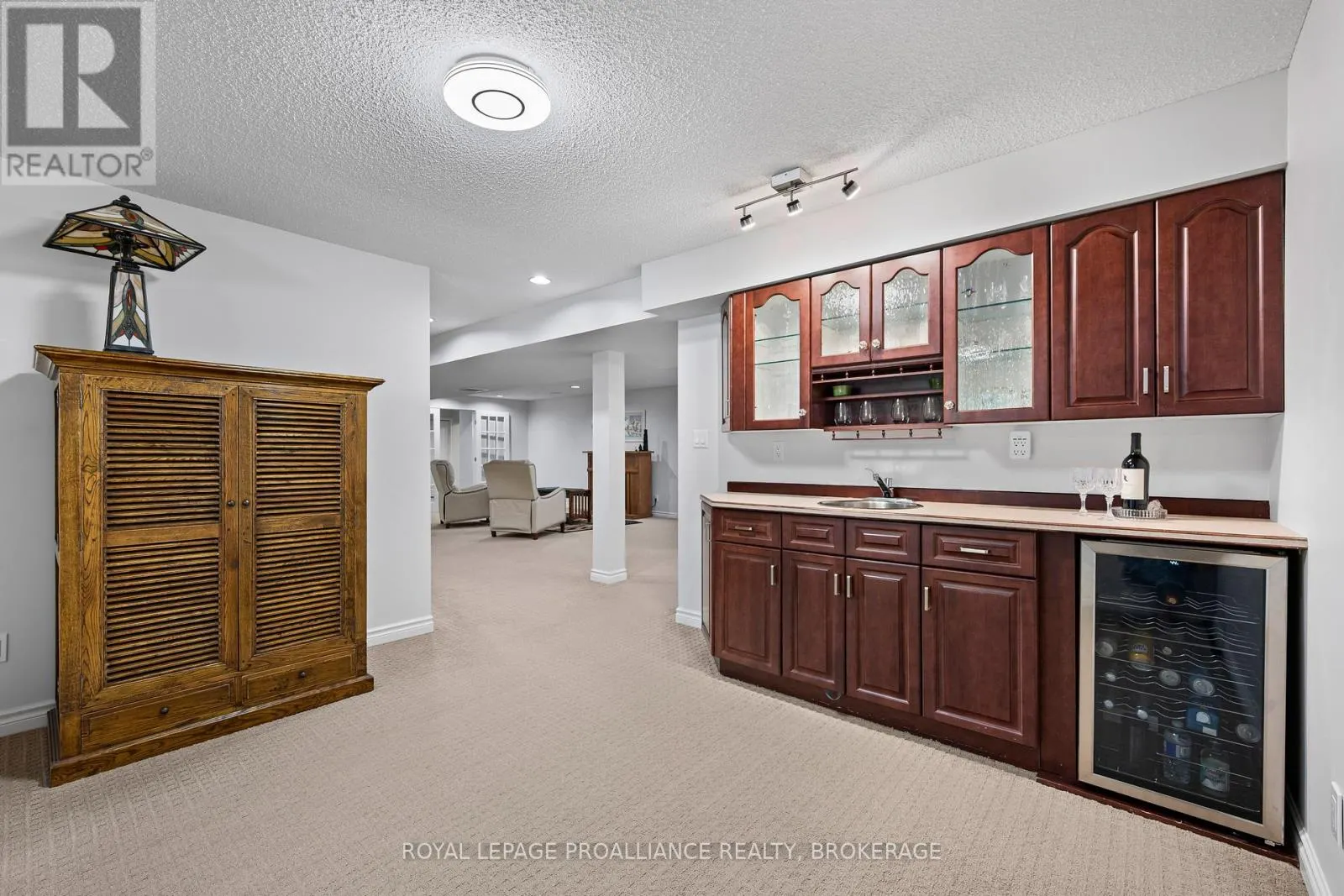 26 KENWOODS CIRCLE