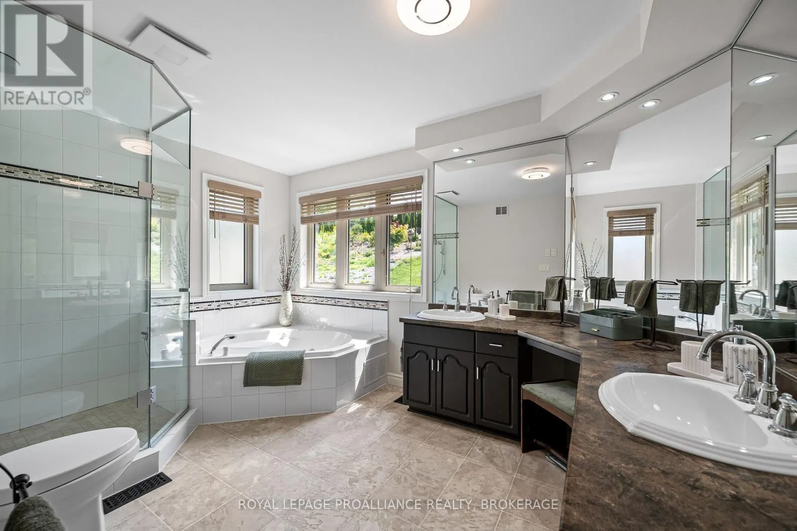 26 KENWOODS CIRCLE