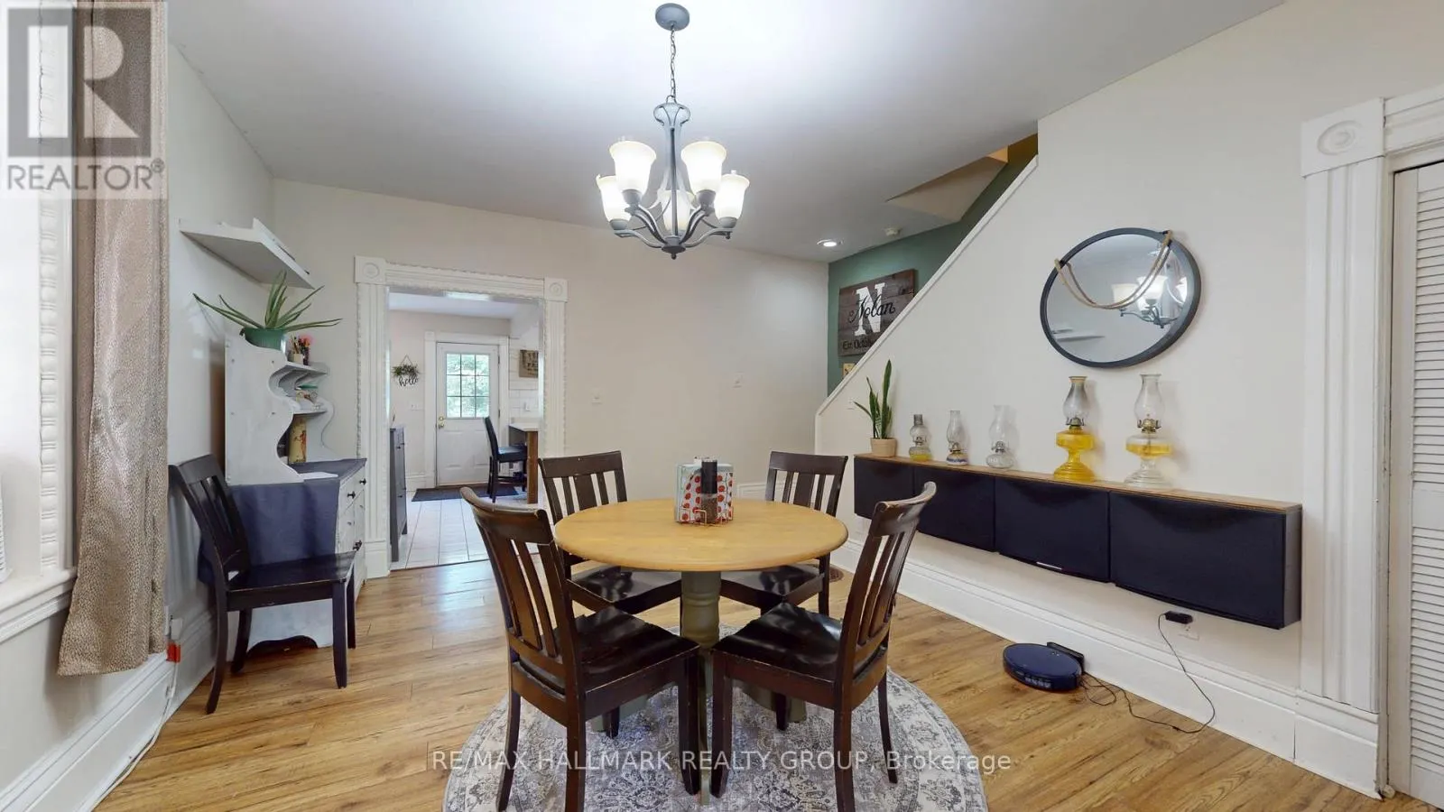 4 FRANKLIN STREET S