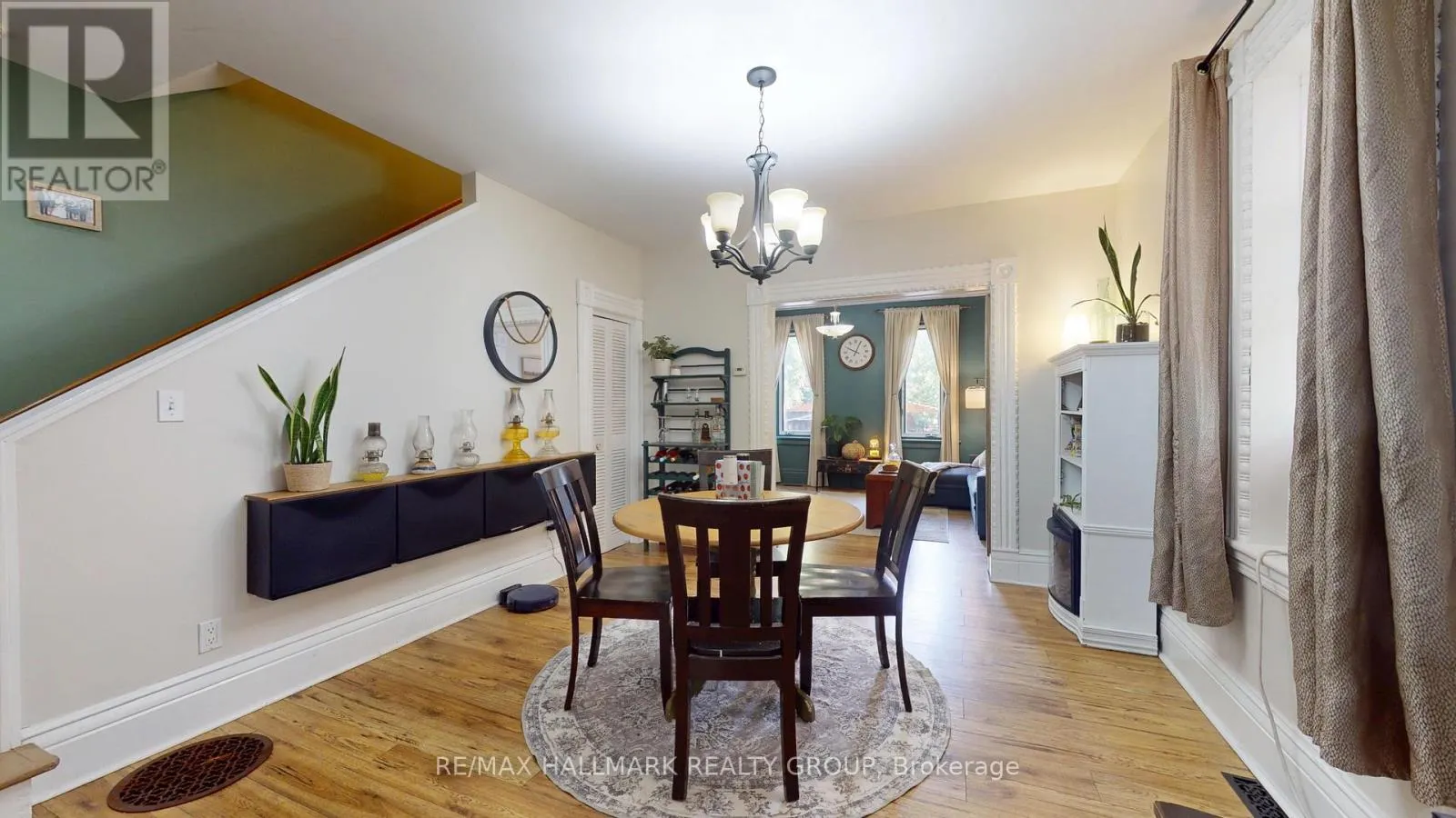 4 FRANKLIN STREET S