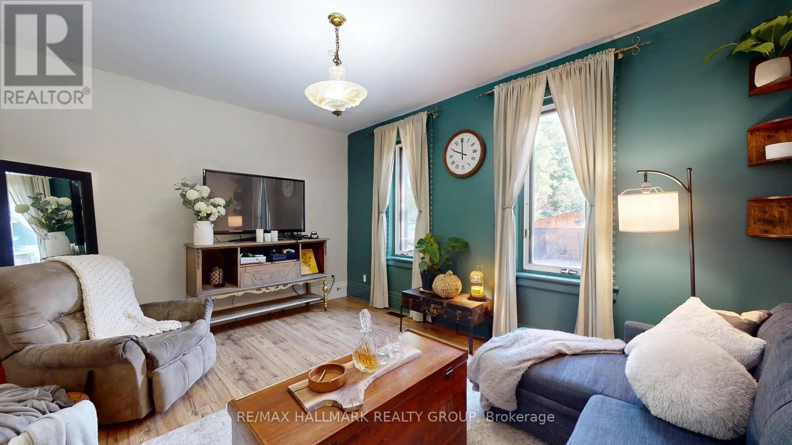 4 FRANKLIN STREET S