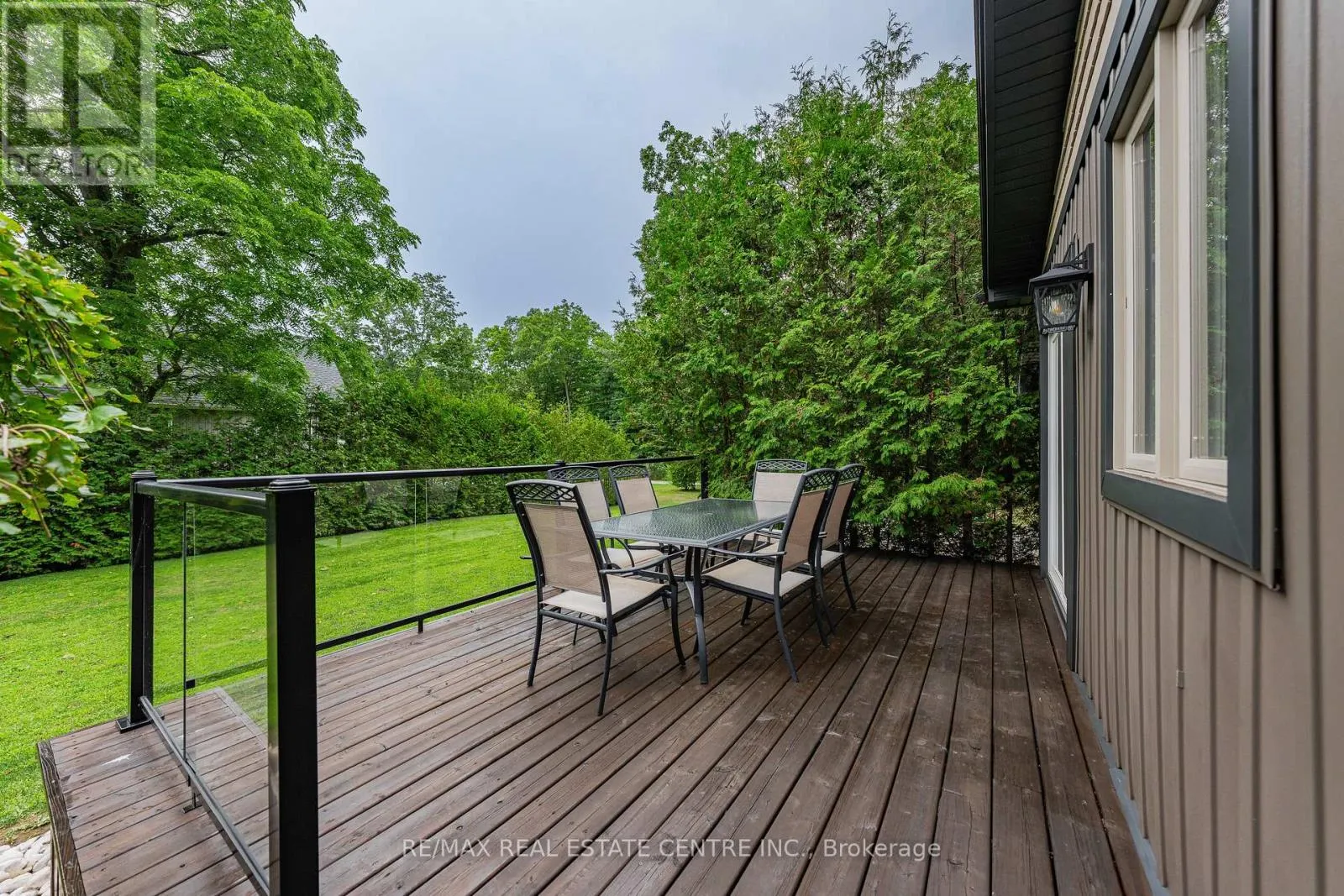 4905 MAPLEVIEW CRESCENT