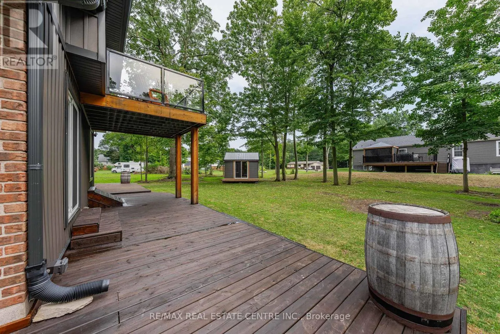4905 MAPLEVIEW CRESCENT