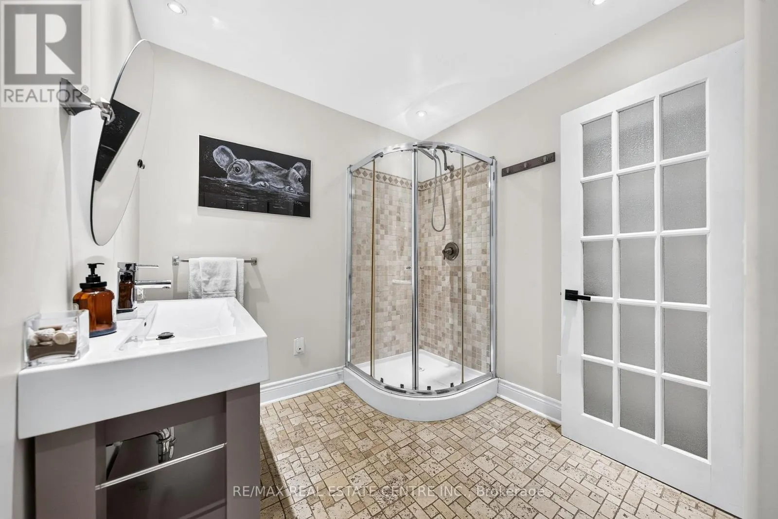 4905 MAPLEVIEW CRESCENT