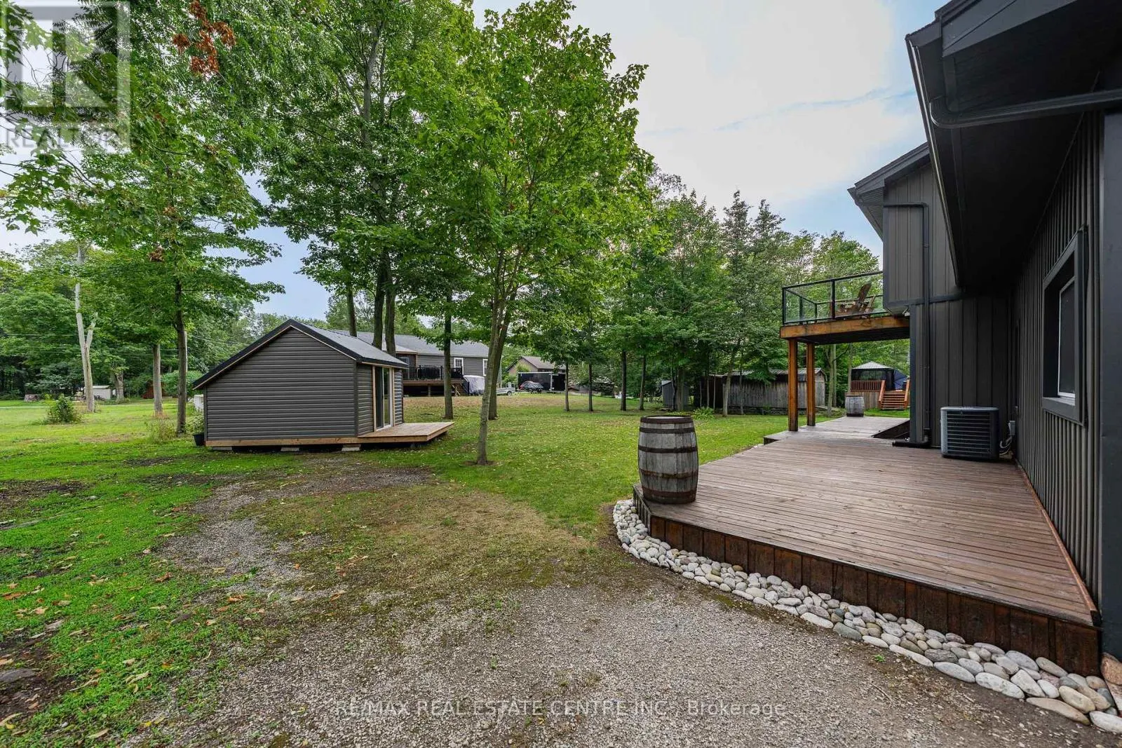 4905 MAPLEVIEW CRESCENT