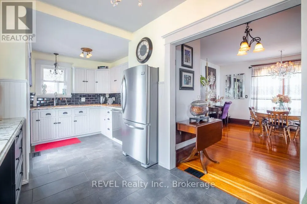 550 LAKESHORE ROAD