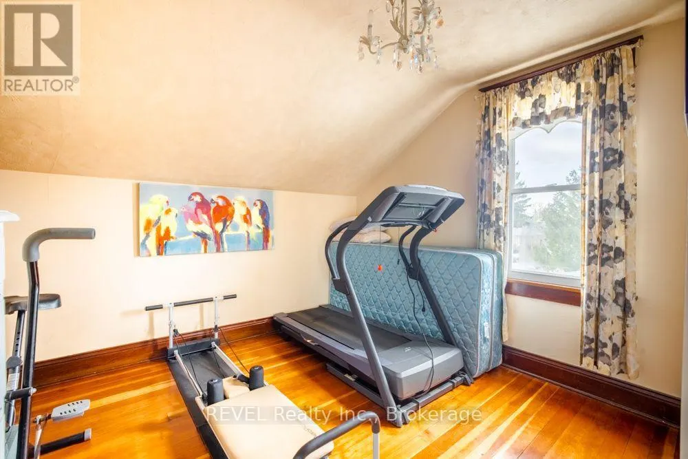 550 LAKESHORE ROAD