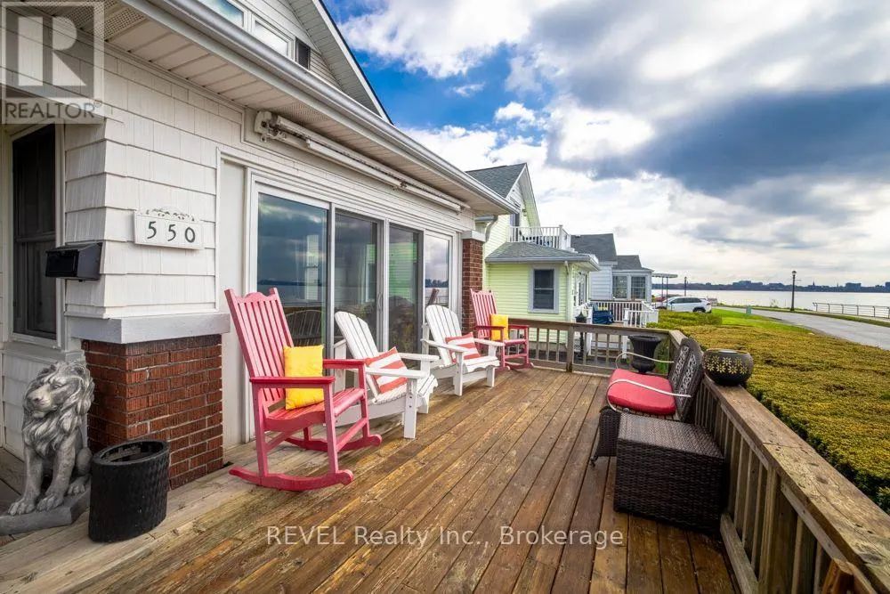 550 LAKESHORE ROAD