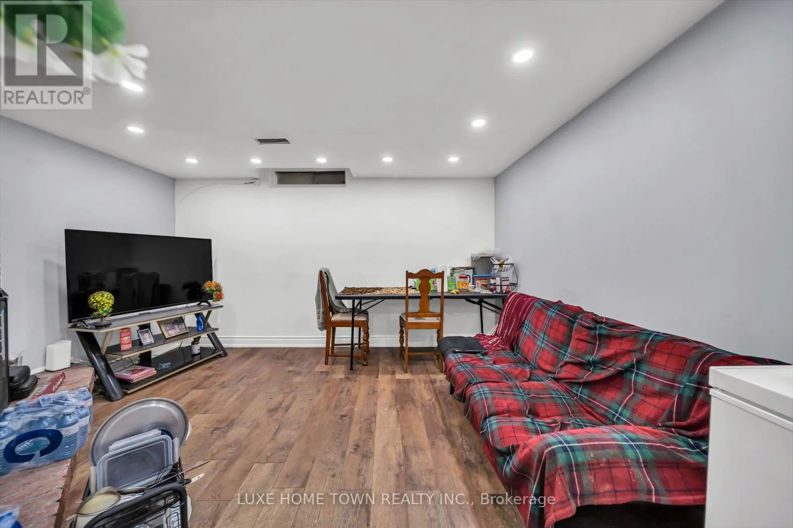 37 FERMAN DRIVE