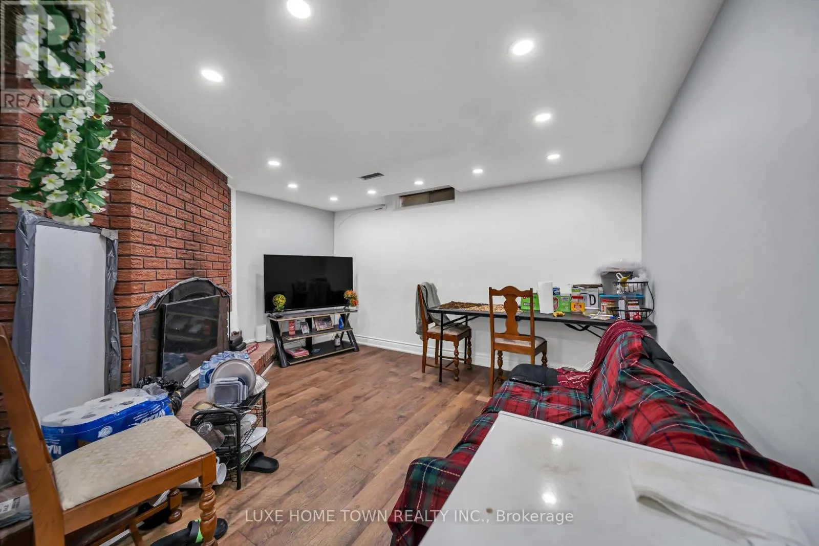 37 FERMAN DRIVE