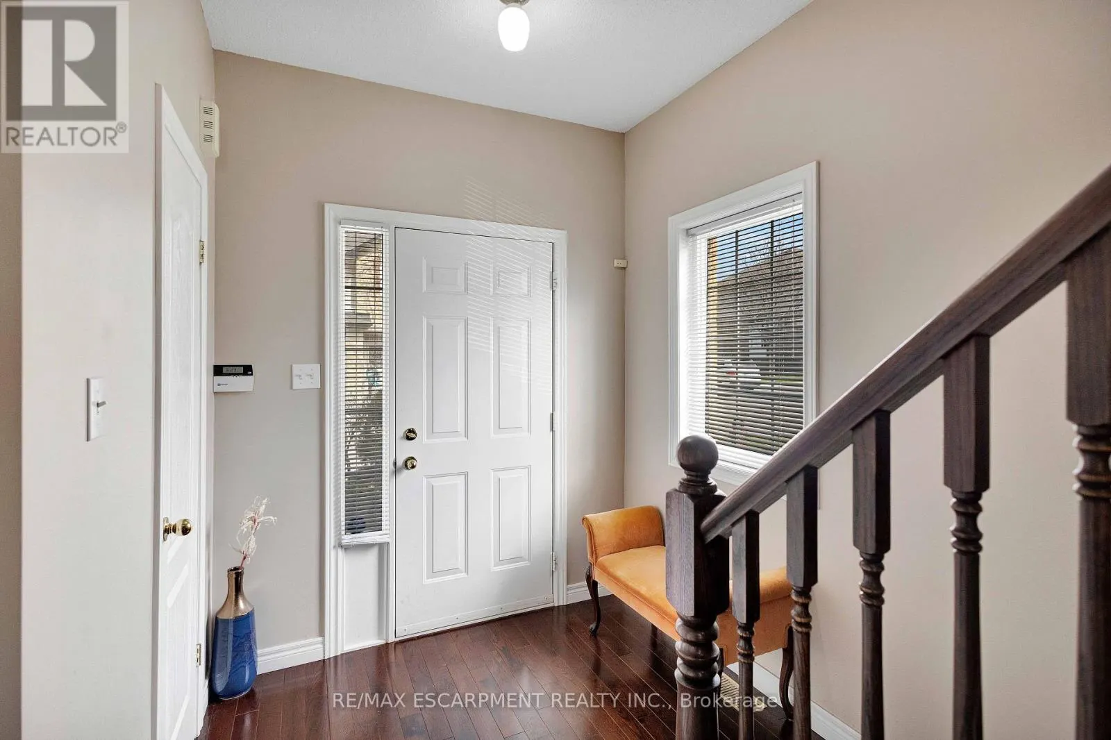 8 - 232 STONEHENGE DRIVE