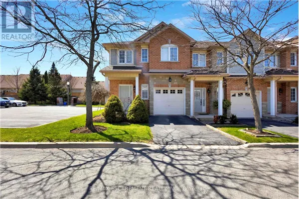 8 - 232 STONEHENGE DRIVE