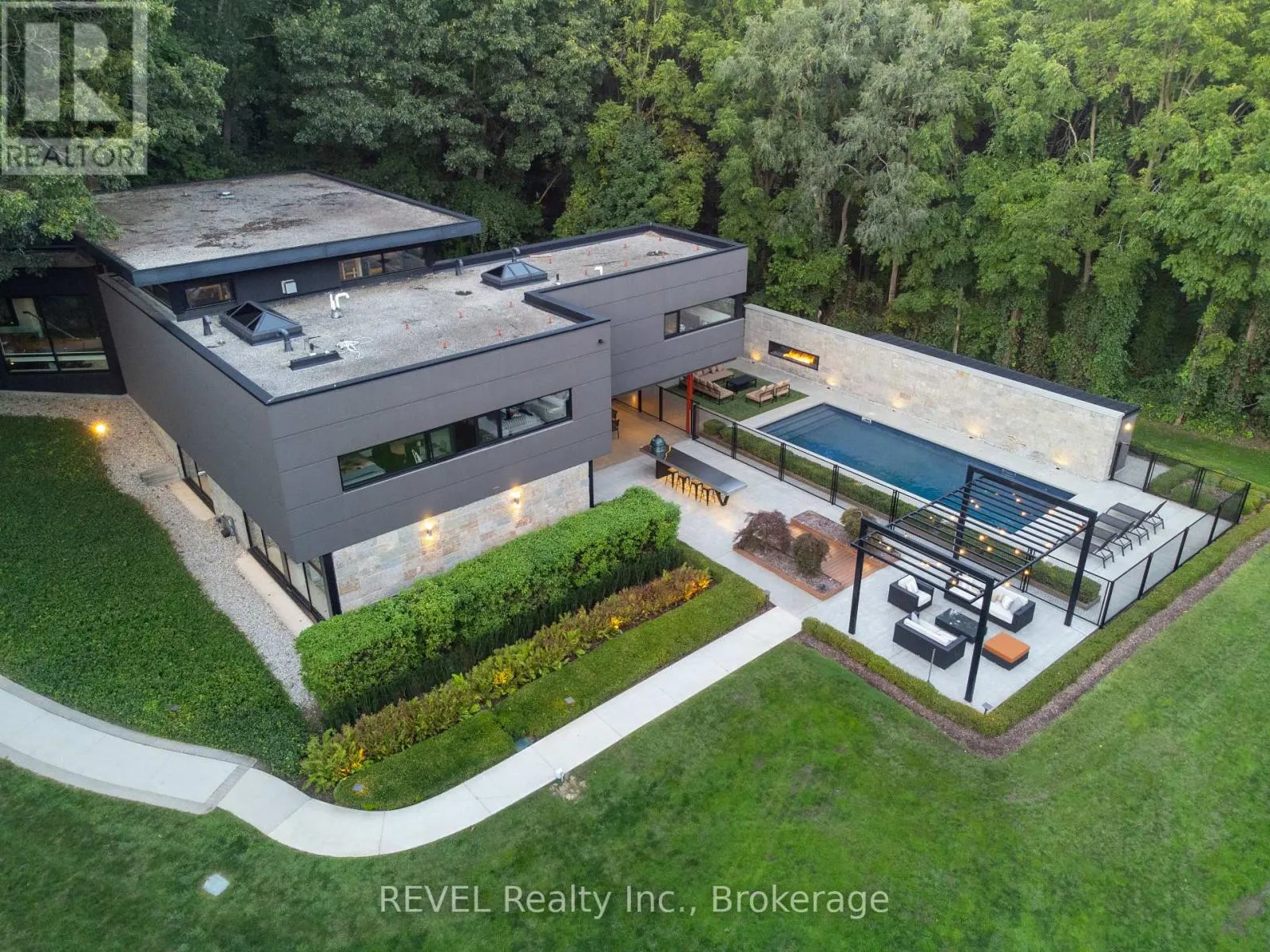 250 CANBORO ROAD