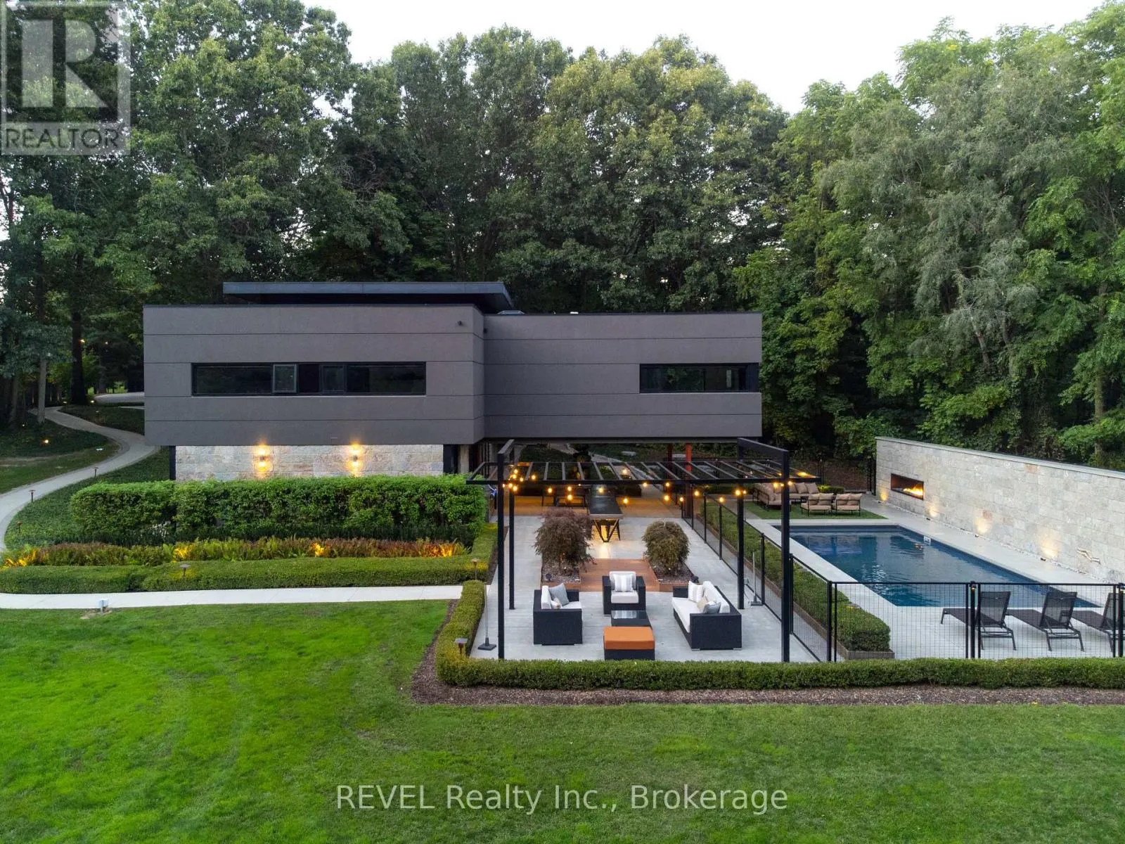 250 CANBORO ROAD