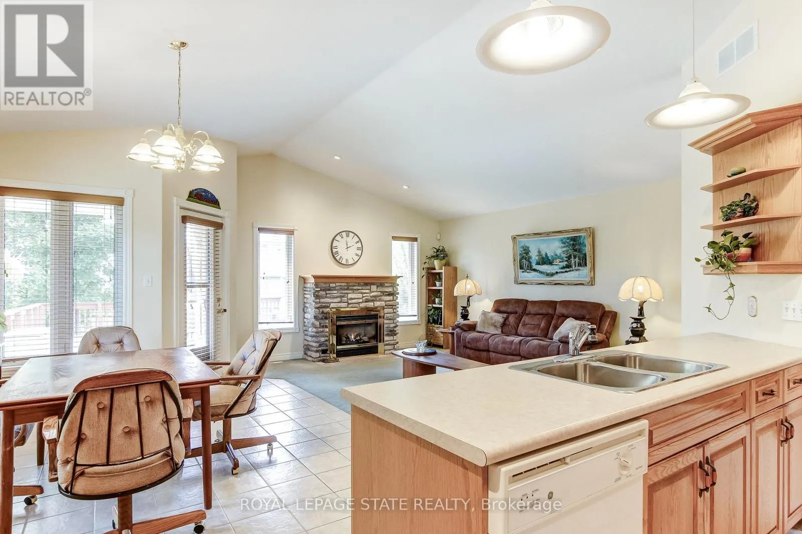 25 BATES LANE