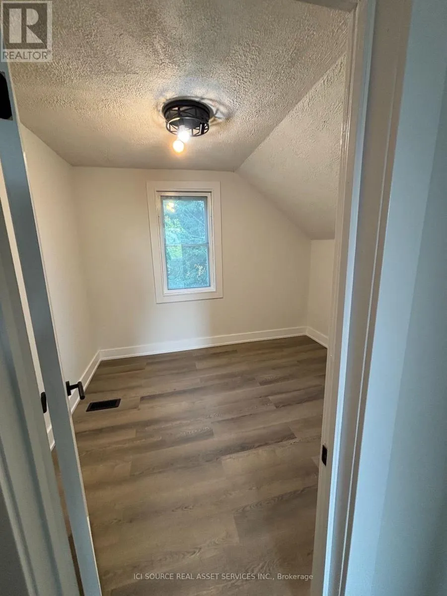 1900 BRUCE ROAD 15