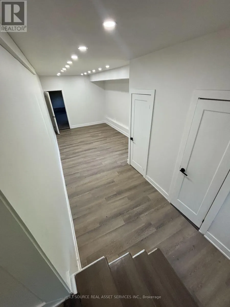 1900 BRUCE ROAD 15
