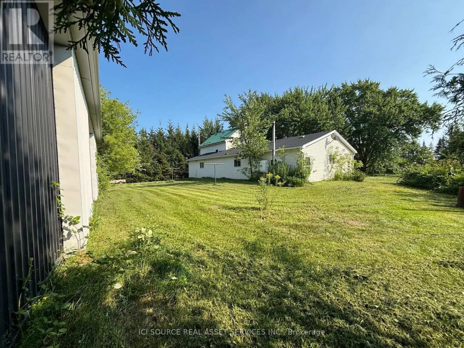 1900 BRUCE ROAD 15