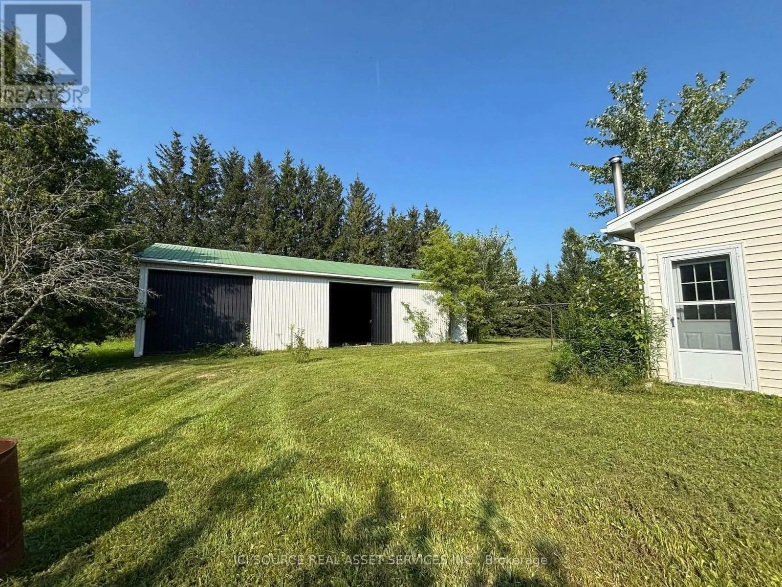 1900 BRUCE ROAD 15