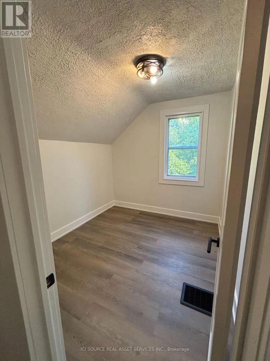 1900 BRUCE ROAD 15