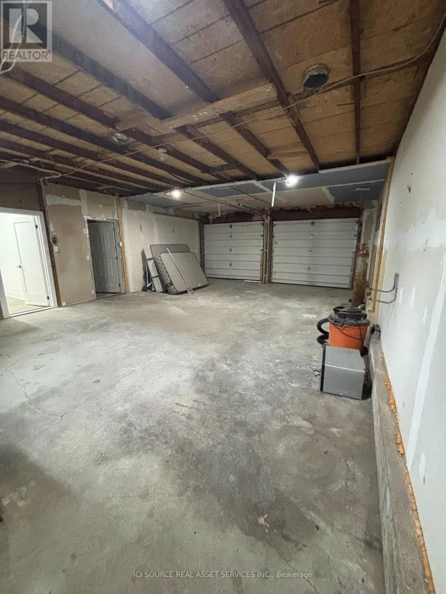 1900 BRUCE ROAD 15