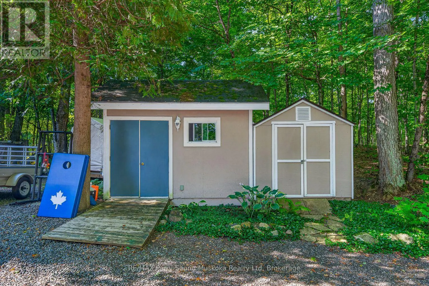 12 SILVER BIRCH CIRCLE