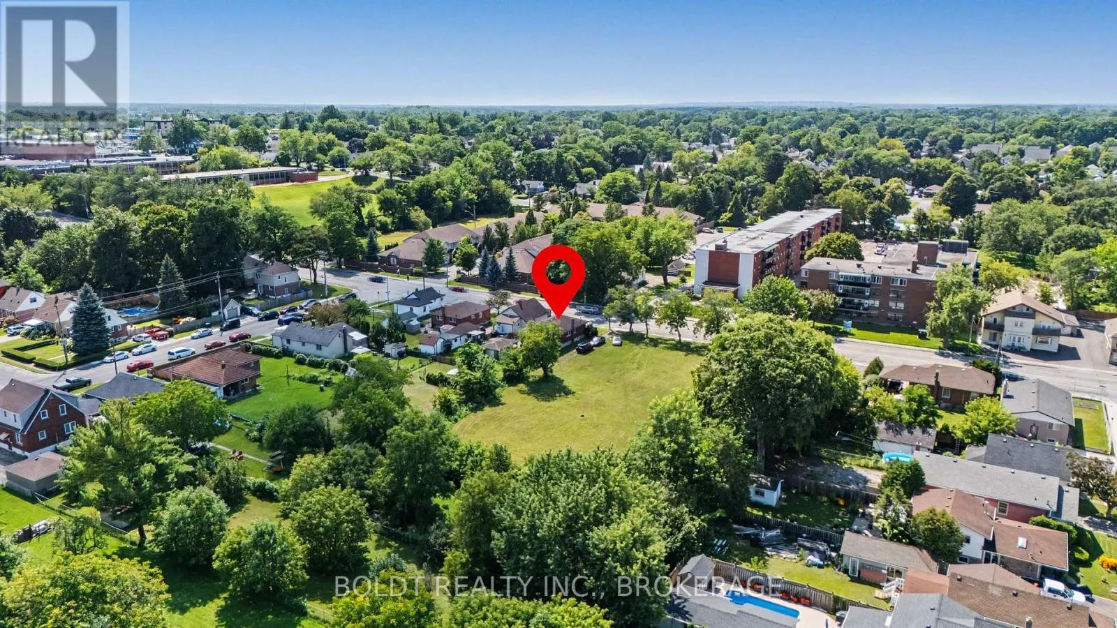 5568 DRUMMOND ROAD
