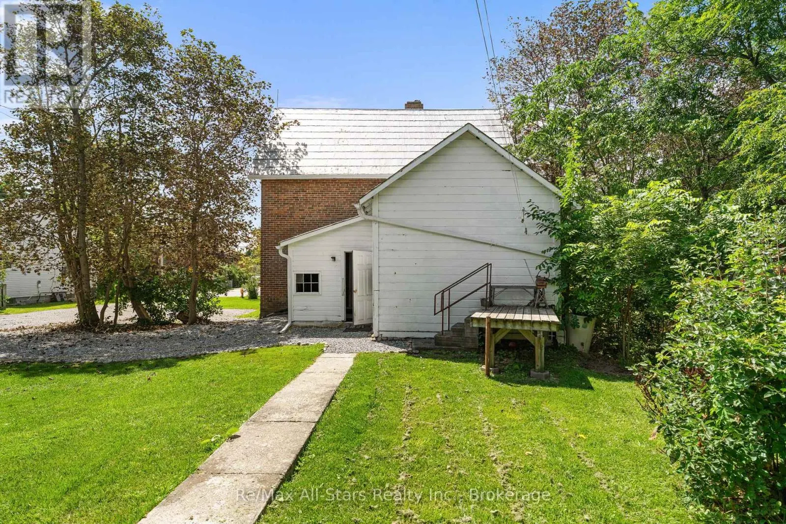 21 FRANCIS STREET E