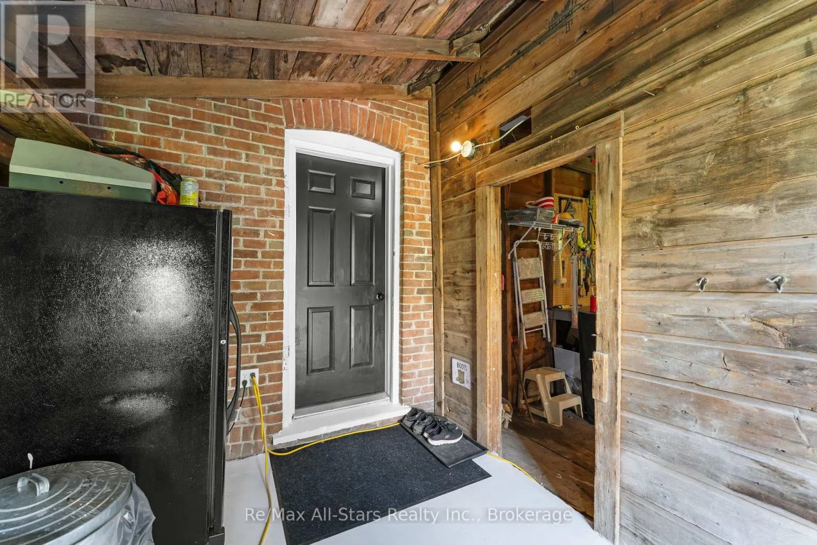 21 FRANCIS STREET E