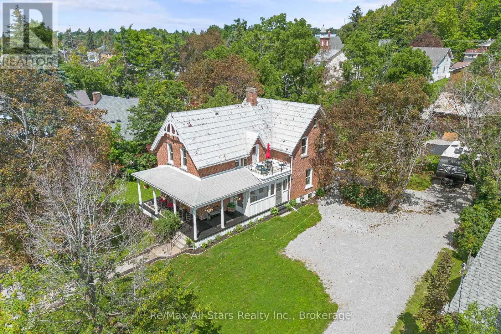 21 FRANCIS STREET E