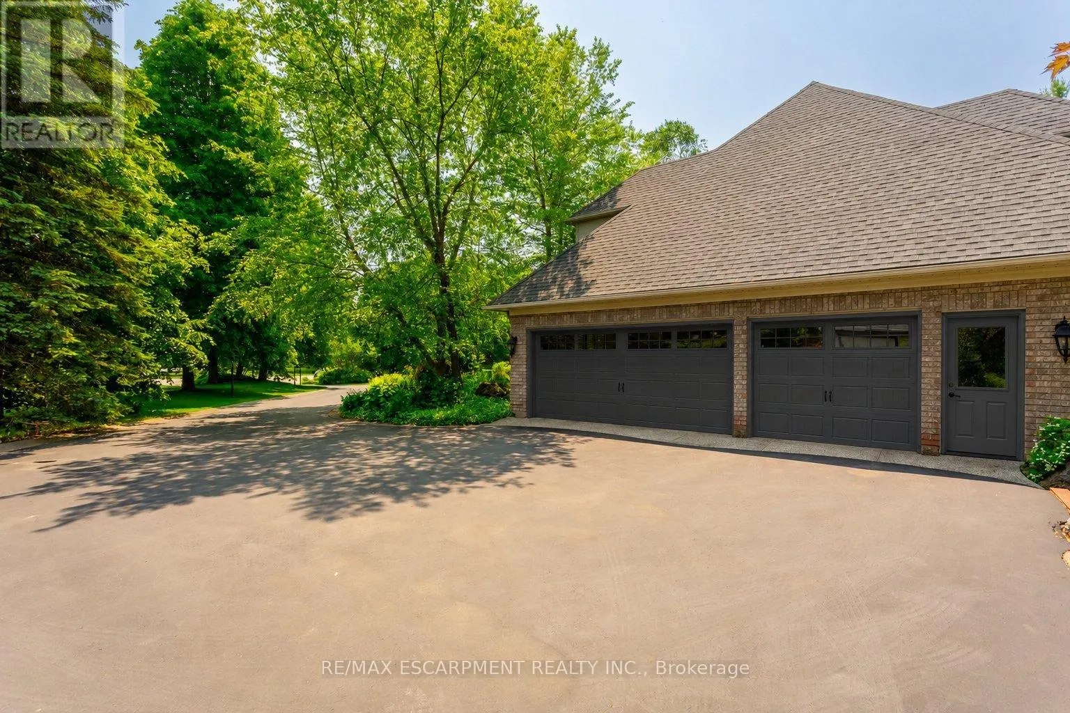 27 BLACKBERRY PLACE