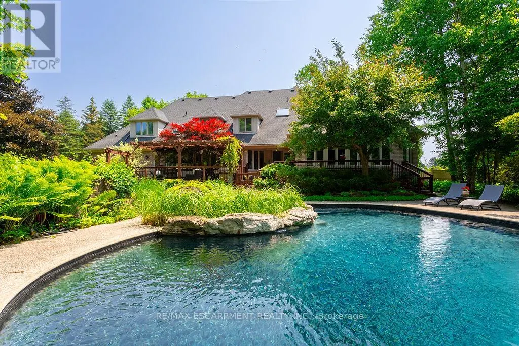 27 BLACKBERRY PLACE