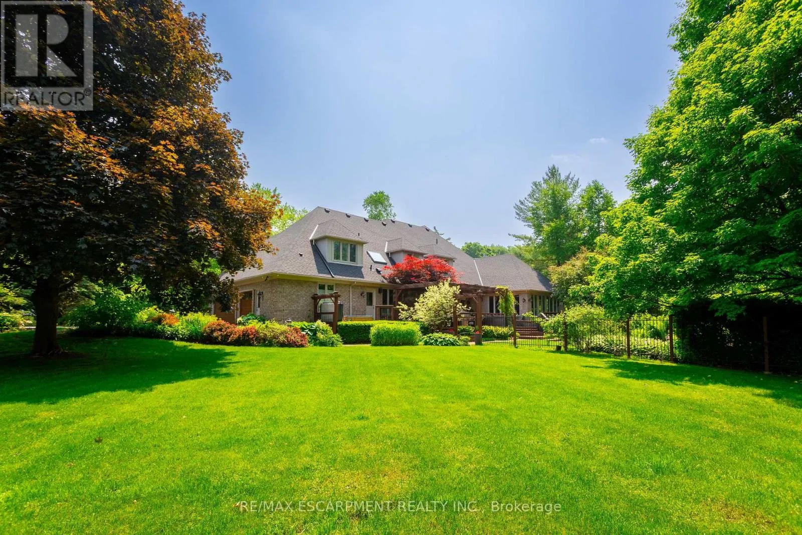 27 BLACKBERRY PLACE