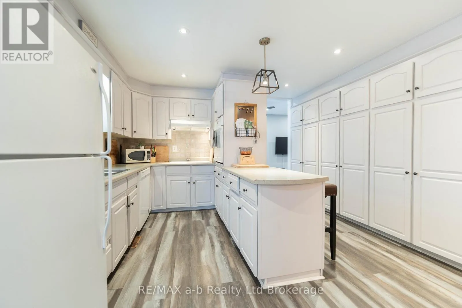 13 POTTERS ROAD N