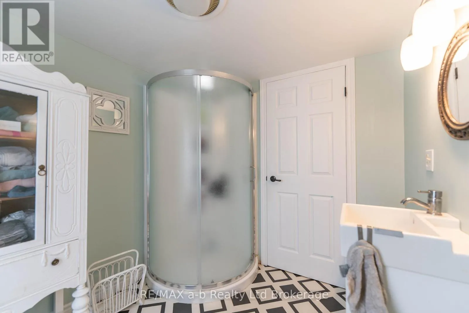 13 POTTERS ROAD N
