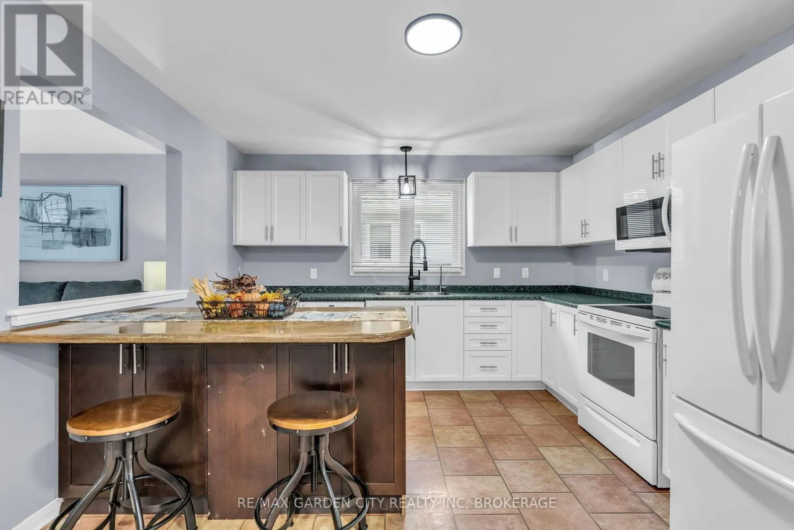 80 BECKETT BOULEVARD
