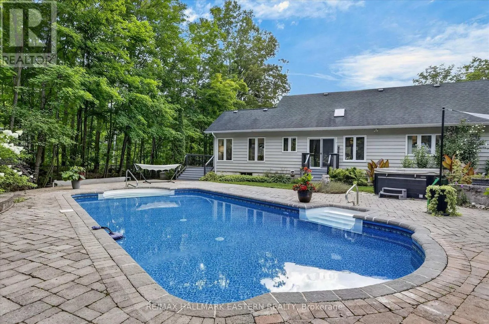 1650 SABLE COURT